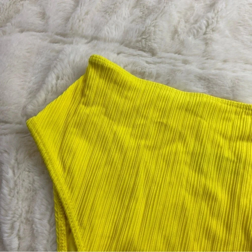 NWOT Frankie’s bikinis plisse cheeky bottoms Pina colada yellow 12378